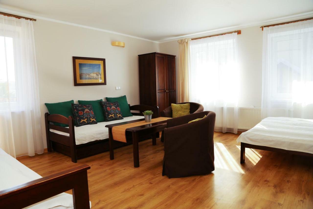 4 Strony Swiata Pokoje I Apartamenty Dzwirzyno Bagian luar foto