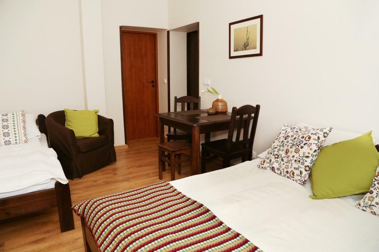 4 Strony Swiata Pokoje I Apartamenty Dzwirzyno Bagian luar foto
